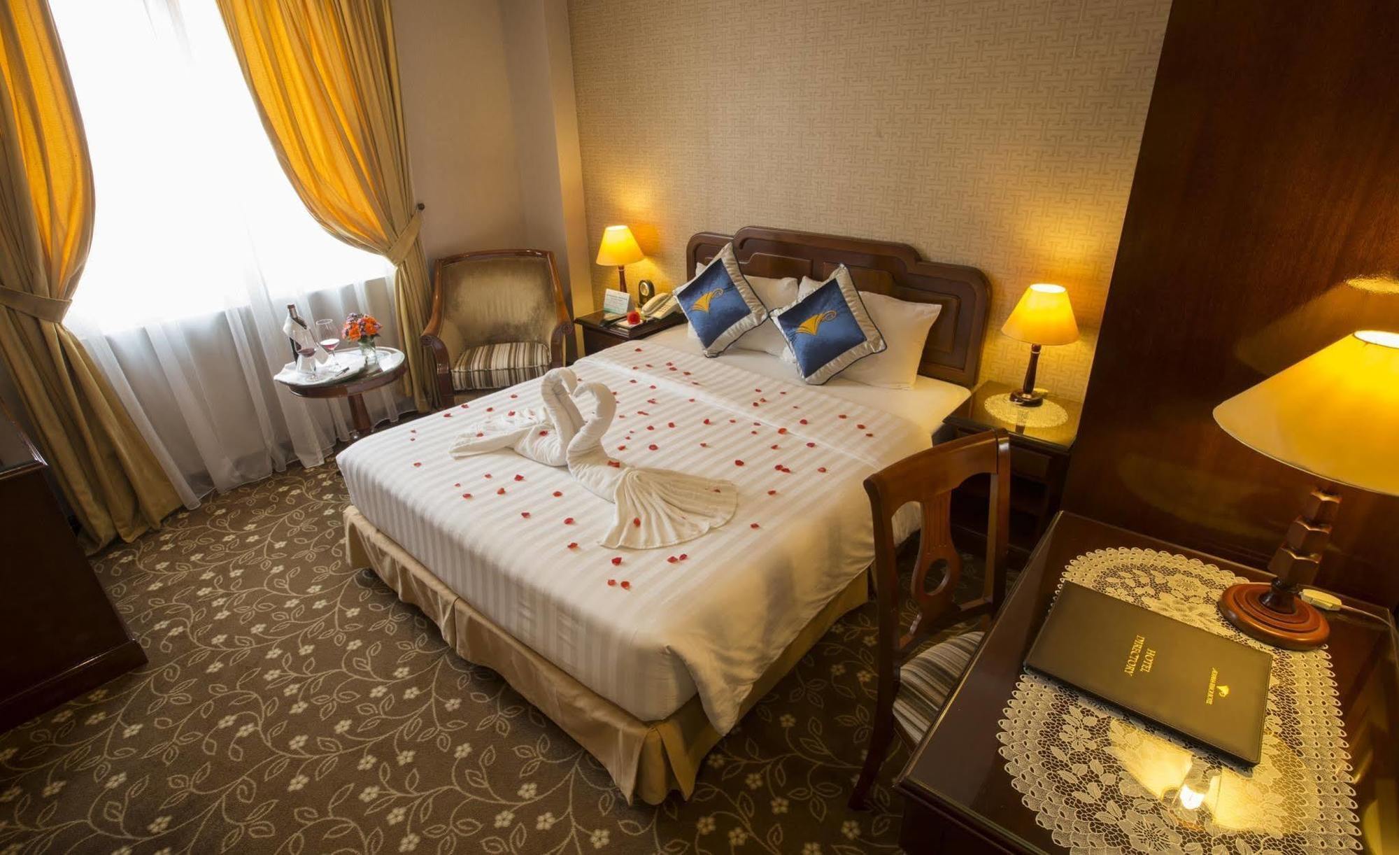 Adamas Hanoi Hotel Екстериор снимка