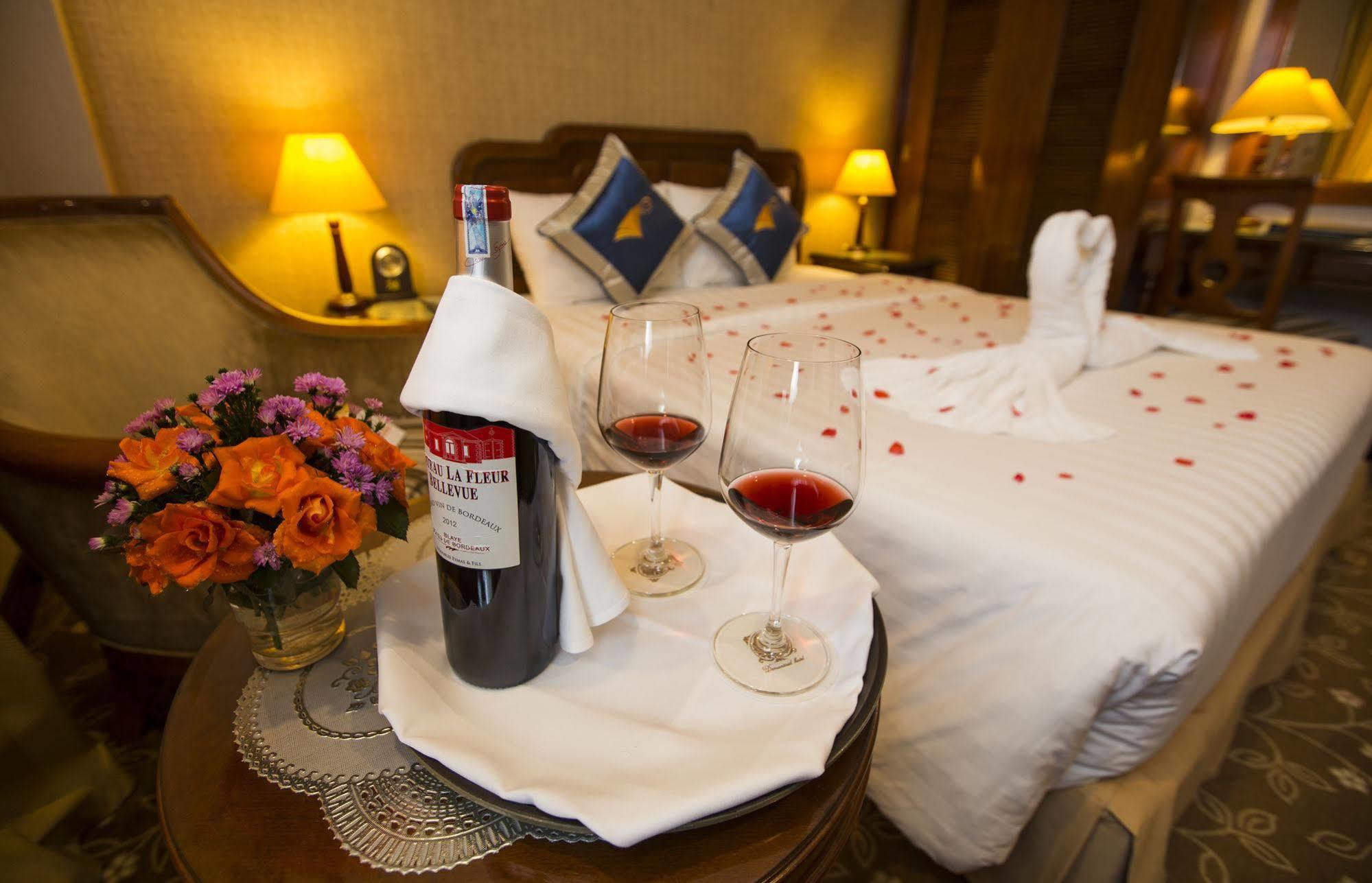 Adamas Hanoi Hotel Екстериор снимка