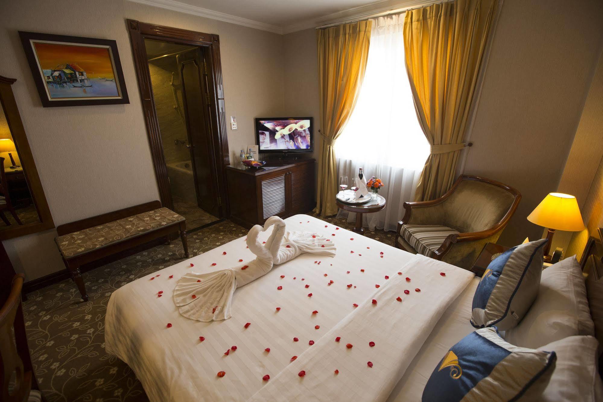 Adamas Hanoi Hotel Екстериор снимка